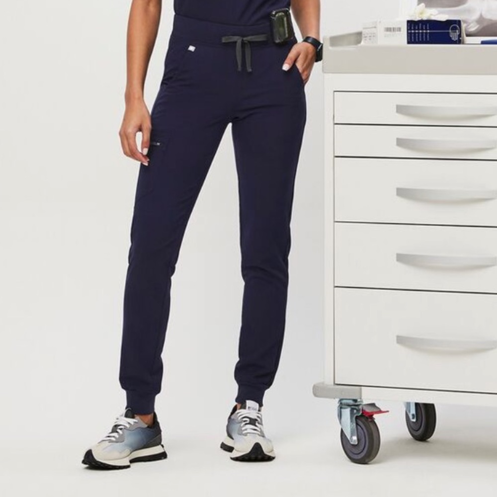 Figs Zamora Jogger Scrub Pants - Navy - Size Small Petite